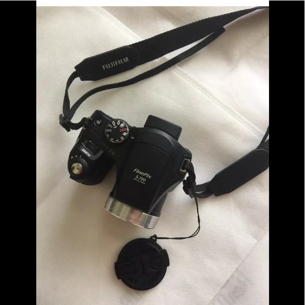 Canon Camera - image 1